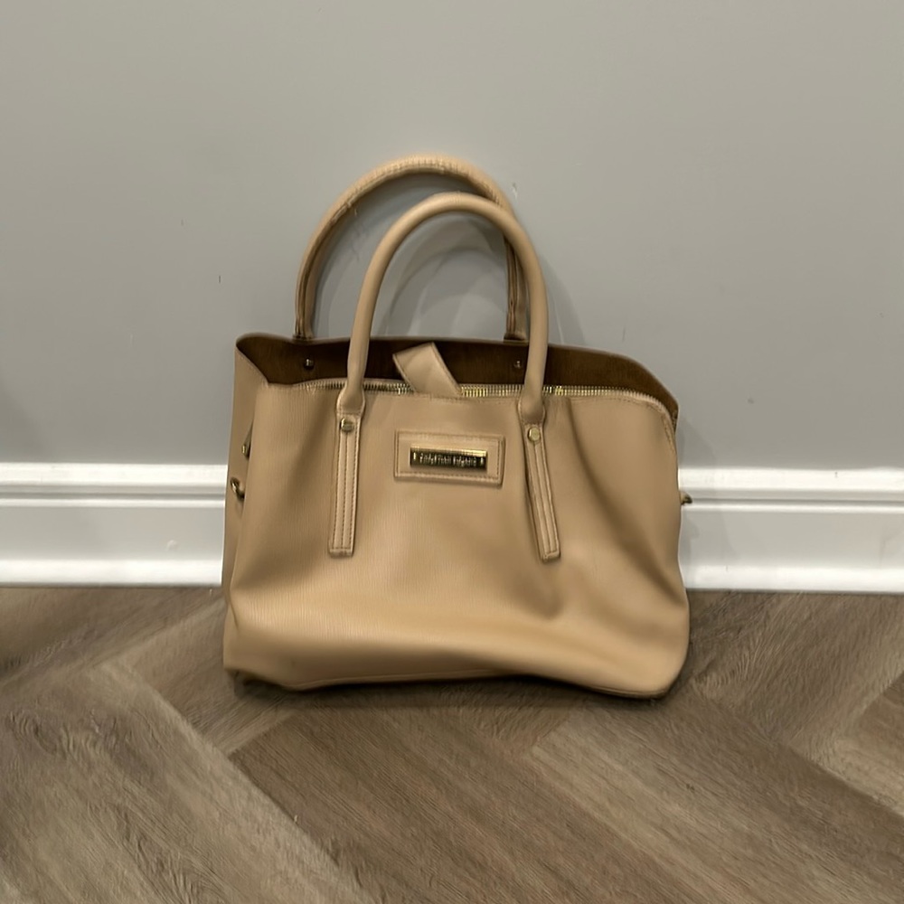 christian siriano Purse Hand Bag Tan Gold Hand Bag Designer ￼ Luxury Magnetic